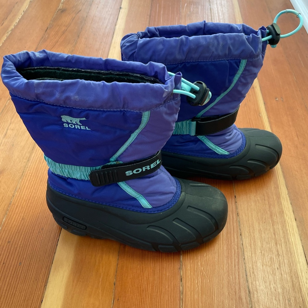 Sorel size 3 snow boots